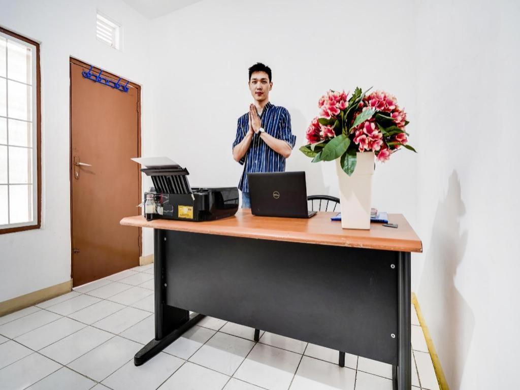 Spot On 91546 Dewi Sudirman Bandung