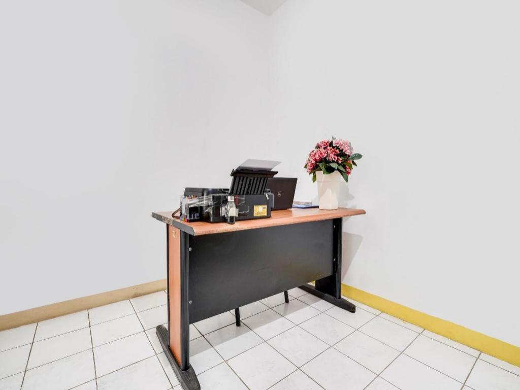 Hotel Spot On 91546 Dewi Sudirman